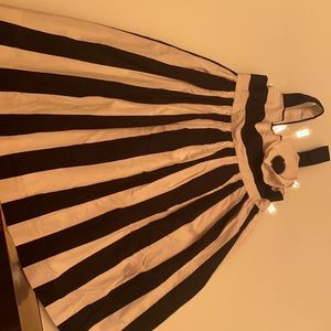 Black and whit strip dress